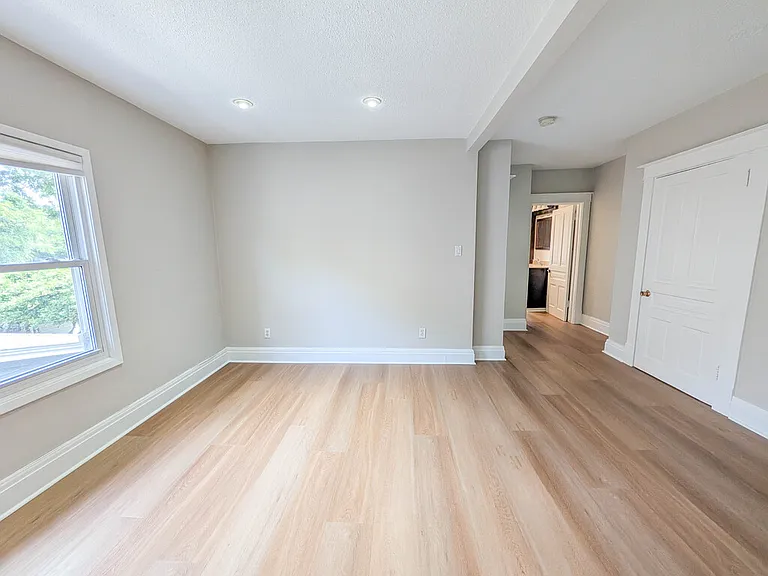 6 Wolseley Ave #2 — Photo 5