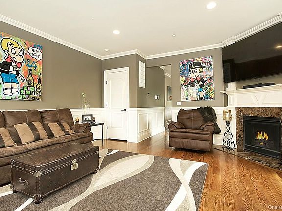 3rd image of 240 Columbus Ave