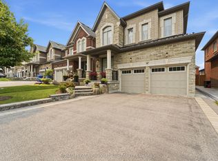 68 Duggan St, Aurora, ON L4G0Y8