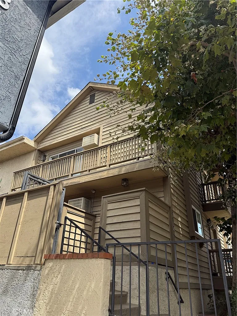 1 bed, 758 sqft, $2,250 — Photo 1