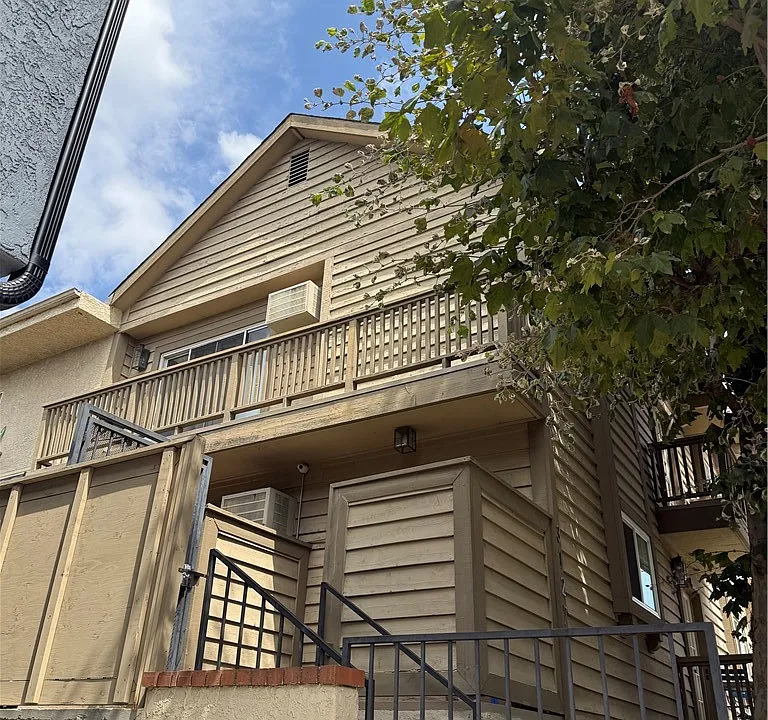 3127 Bagley Ave #102