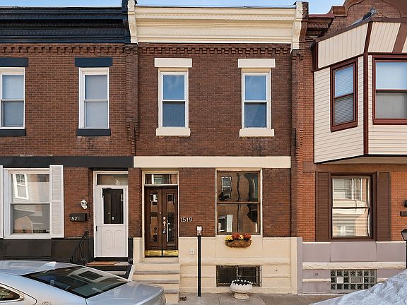 2nd image of 1519 N Dover St
