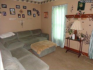 4th image of 917 Morton Dr