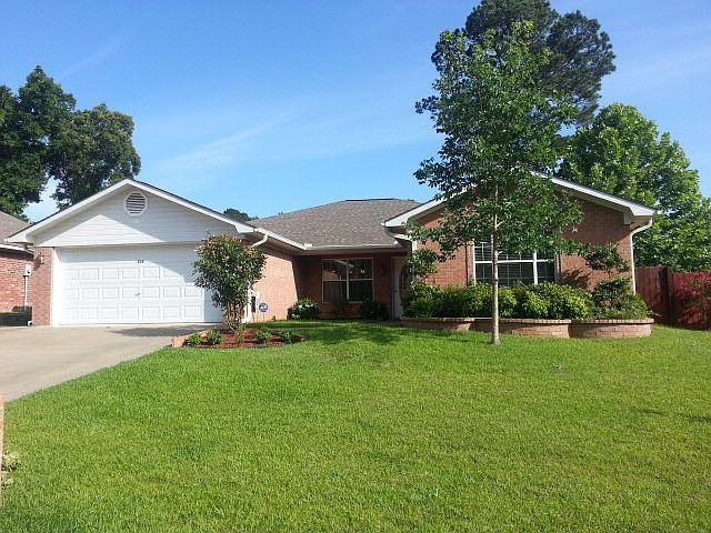 1st image of 204 Homestead Dr