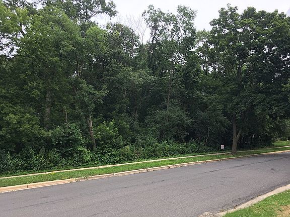 Street view, South Hill Dr.