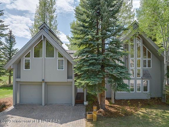 2nd image of 2920 N Alder Wood Ln