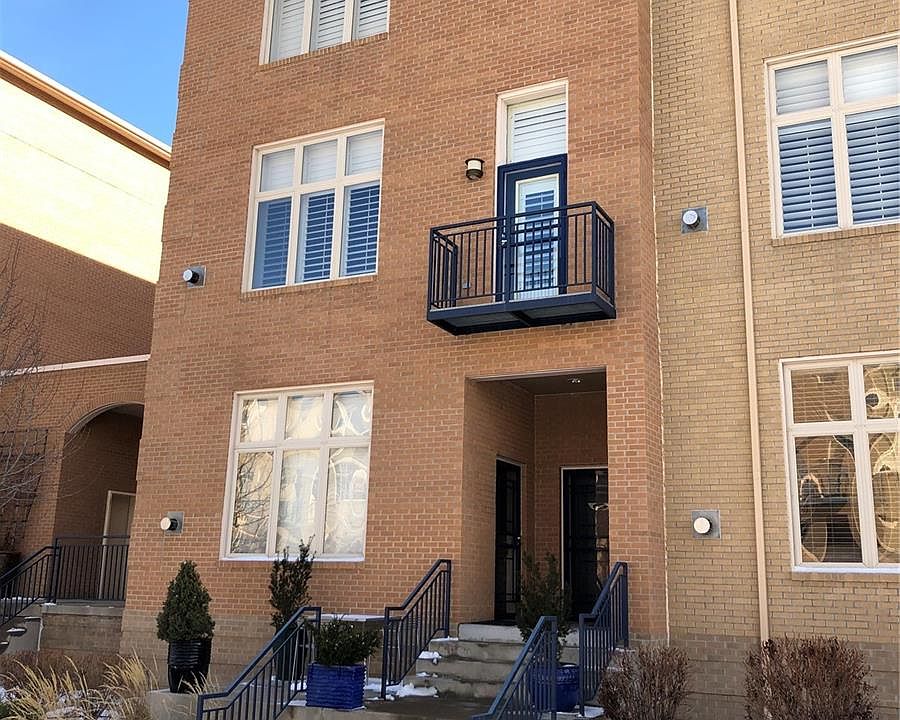 1st image of 190 N Roslyn St Suite 1309