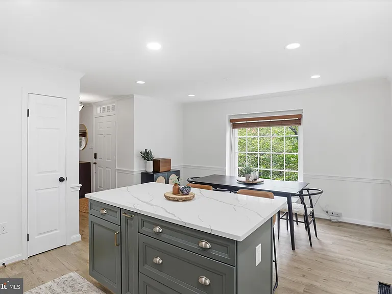 12845 Mill Brook Ct — Photo 18