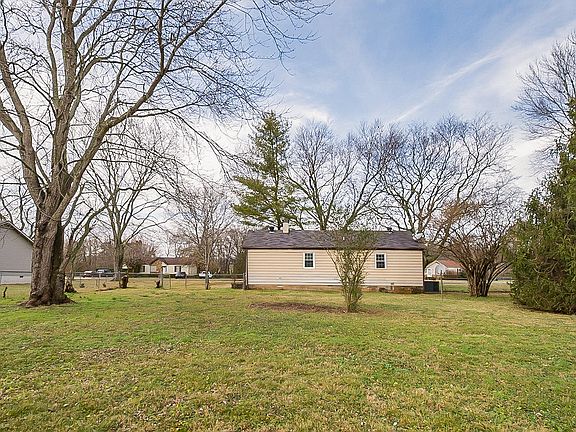 5th image of 6634 Kari Dr