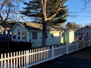 12 Weston Ave, Wareham, MA 02571