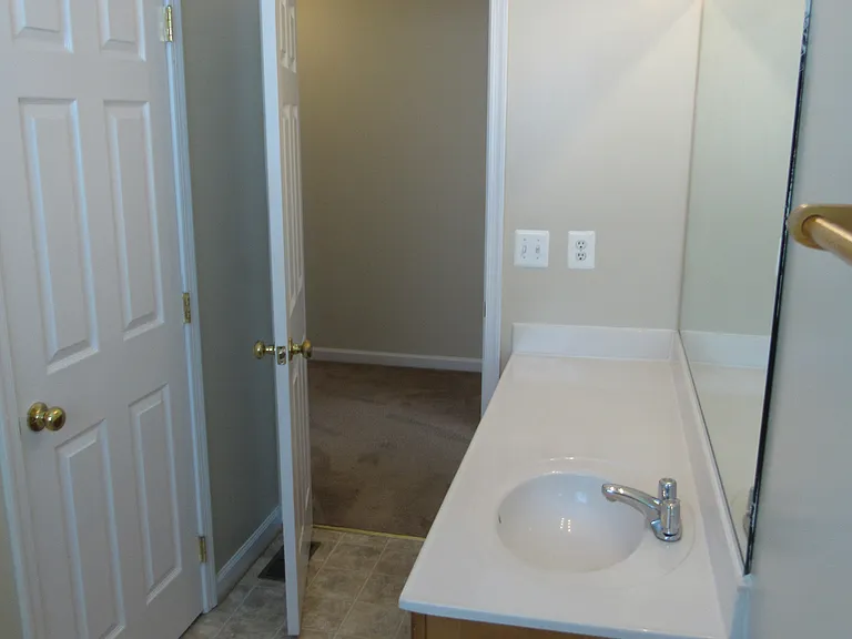 14835 Porterfield Dr — Photo 48