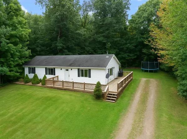 602 E Round Lake Ave, Luck, WI 54853