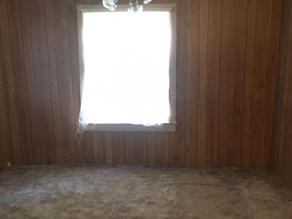 4th image of 307 E Illinois Ave