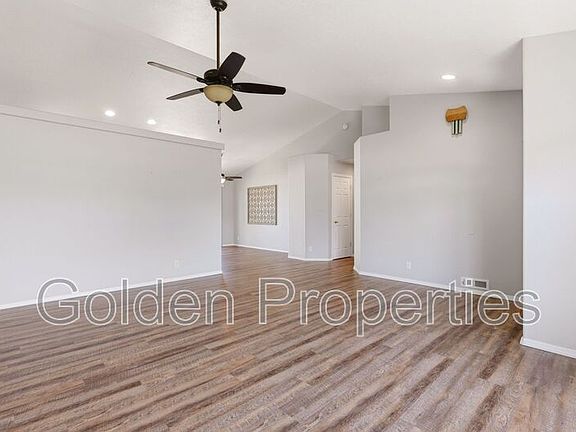 4th image of 10654 N Seaside St