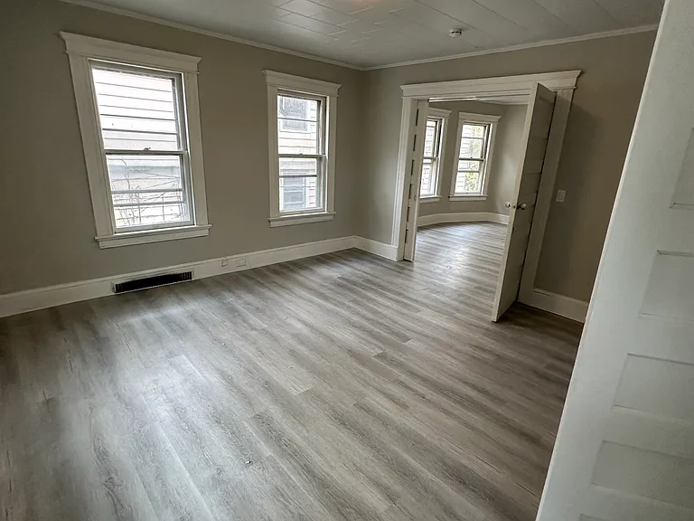 191 Buckingham St #2 — Photo 25