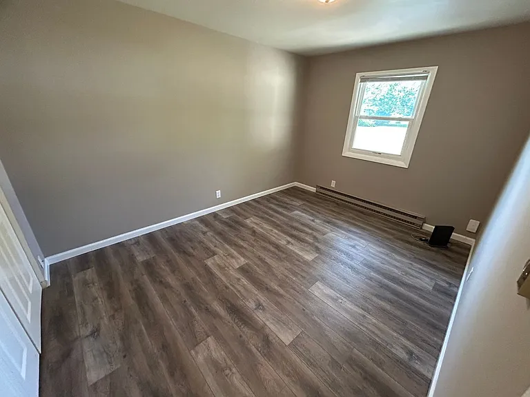 504 W Linden St — Photo 11