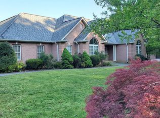 1760 Peppertree Dr, Alcoa, TN 37701
