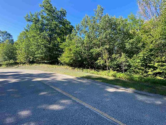 3rd image of 3228 Lost Woods Dr