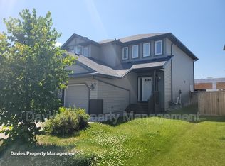 16806 40th St NW, Edmonton, AB T5Y0Y2