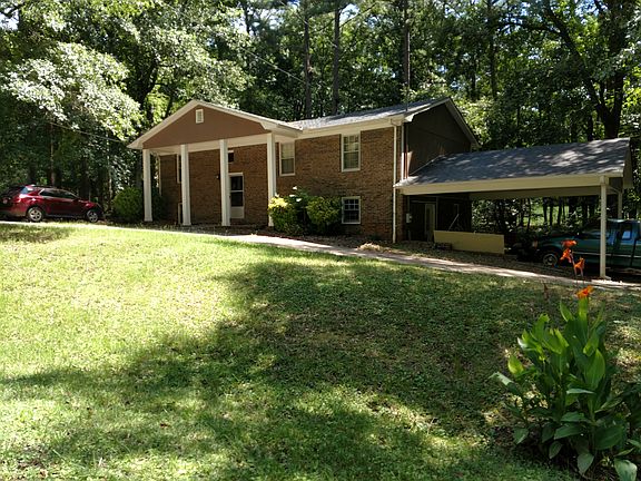 2nd image of 330 Kensington Cir