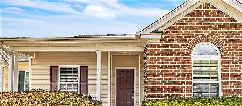 3 bed, 1393 sqft, $1,900 — Photo 2