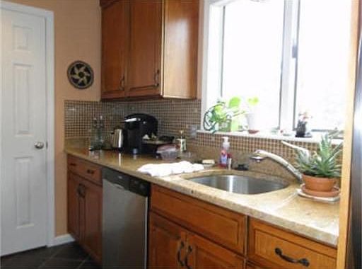 3rd image of 1007 Sherwood Forest Ln