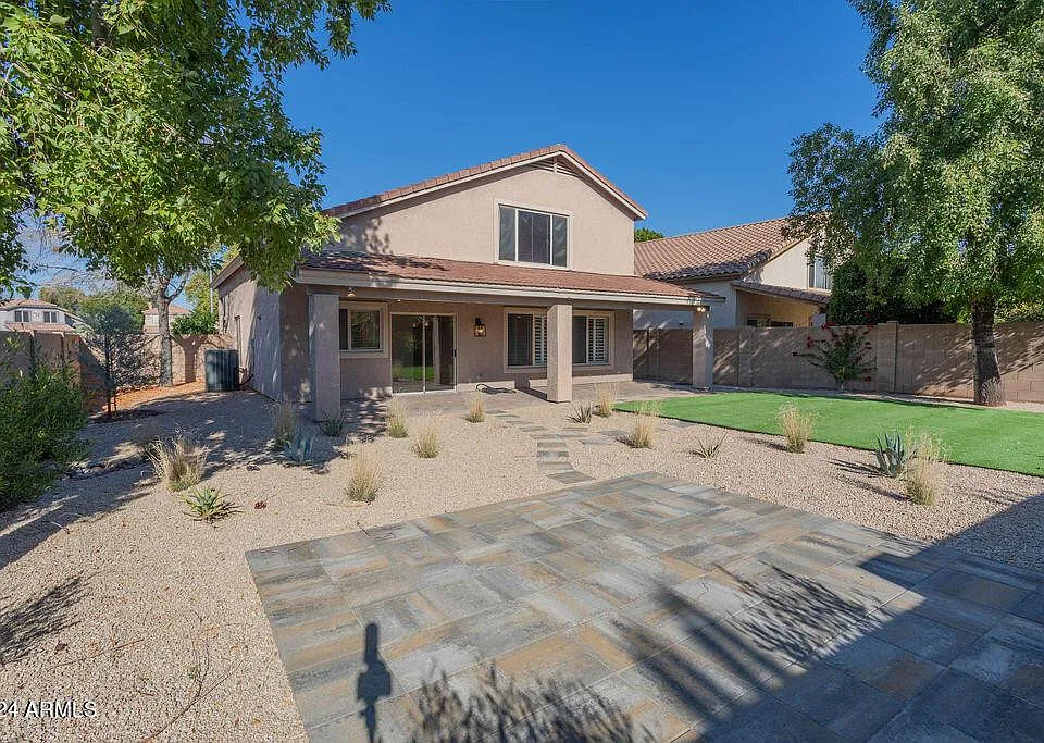 7457 W Melinda Ln