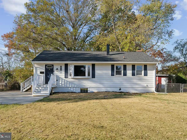 2414 Phillips Dr, Alexandria, VA 22306