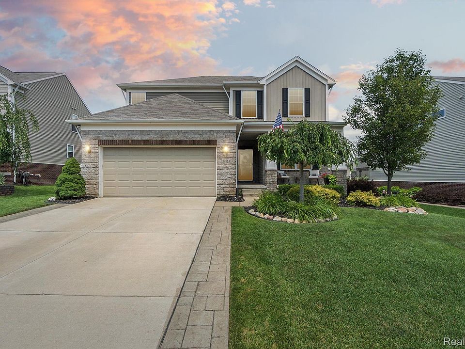 1st image of 57684 Village Dr