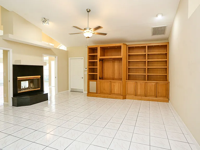 1040 Moon Lake Dr — Photo 7