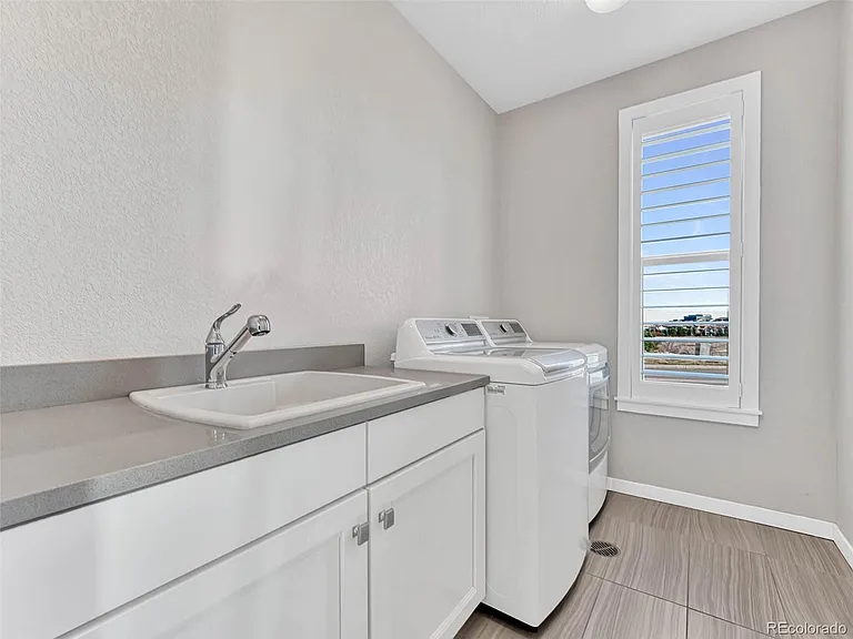 10062 Belvedere Cir — Photo 21
