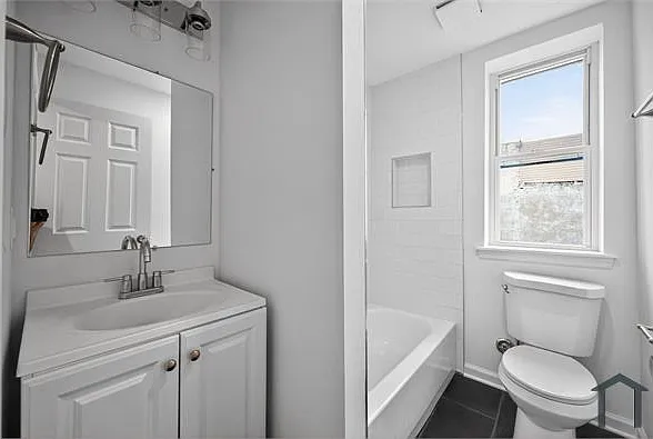 408 Diamond St #2 — Photo 6