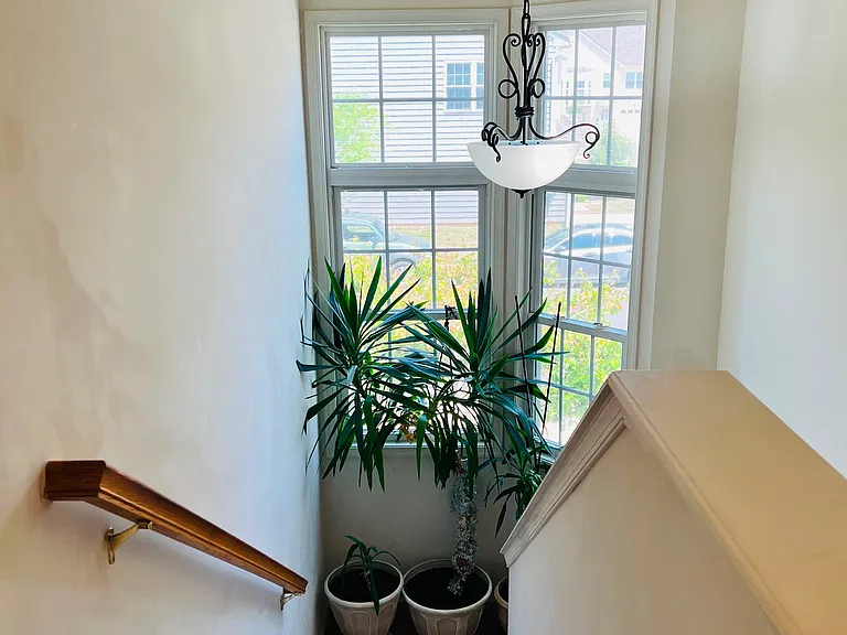 1718 Mertwood St — Photo 10