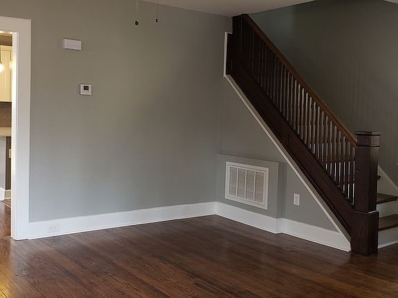 5th image of 10 Whitman Ave