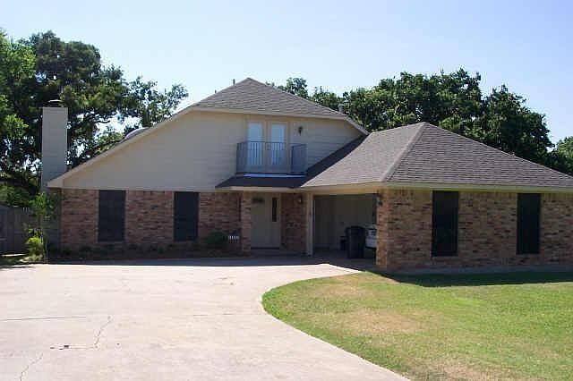 1st image of 3160 Lake Dr