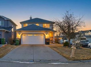 63 SE Coral Springs Grn NE, Calgary, AB T3J 3S5