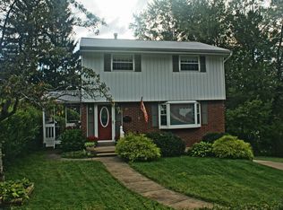 89 Sierra Dr, Pittsburgh, PA 15239