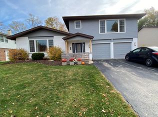 315 Morningside Dr, Bloomingdale, IL