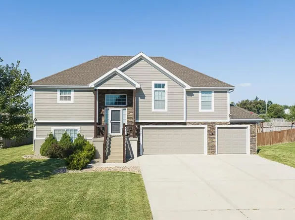 6996 141st St, Basehor, KS 66007