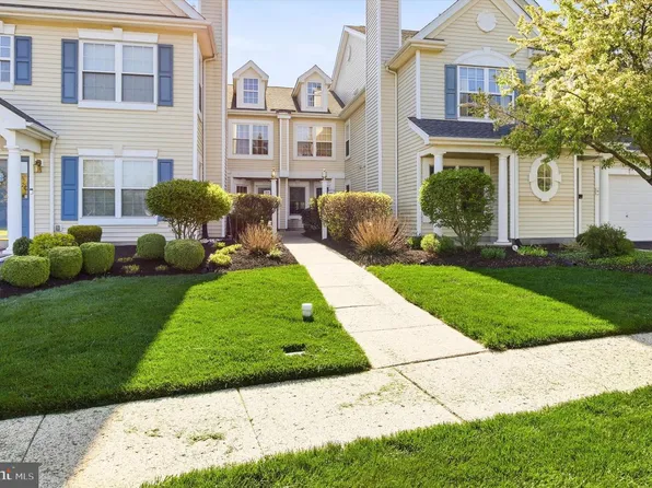 105 Strawberry Ct, Warminster, PA 18974