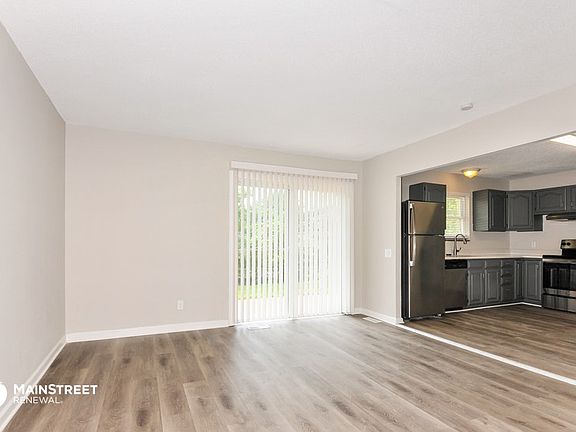 4th image of 1390 Leisure Dr