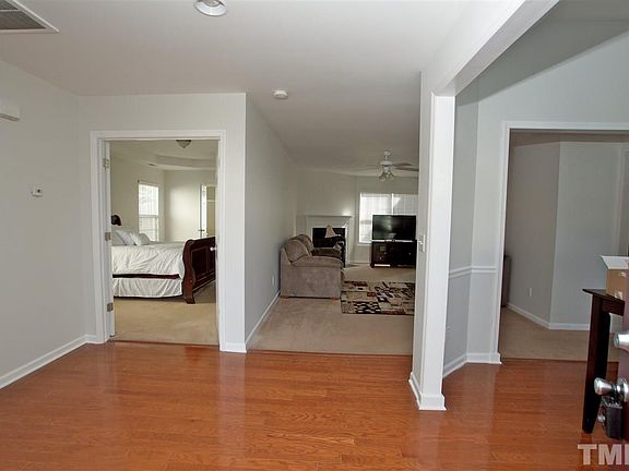 4th image of 1112 Golden Crest Dr