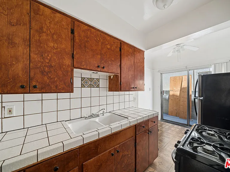 153 S Crescent Dr #3 — Photo 4