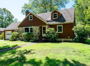 52 Military Hwy, Gales Ferry, CT 06335
