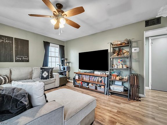 4th image of 4875 Marigold Rd