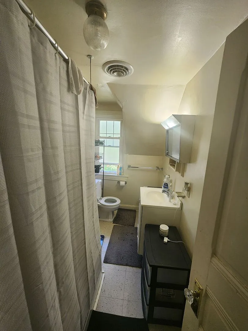 2 Linden Ave — Photo 3