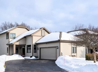 48 Bristol View Dr, Fairport, NY 14450