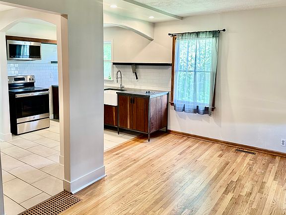 3rd image of 2053 S Julian Cir