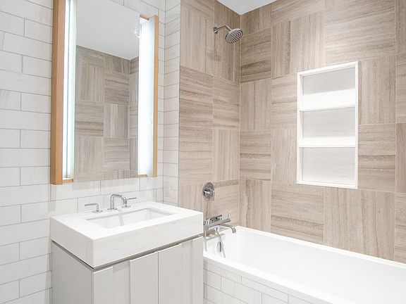4th image of 22-18 Jackson Ave #604