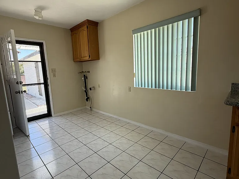 1433 E Larkwood St — Photo 9